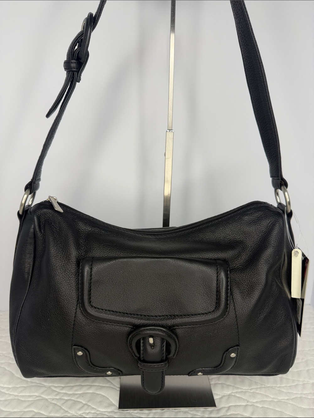 Stone Mountain Accessories Black Leather Shoulder Bag with Buckle Accent